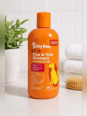 Zesty Paws Flea & Tick Dog Shampoo Natural Oils 16oz Cedarwood Rosemary Exp 2028